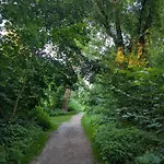 Im Gruenen In 度假居